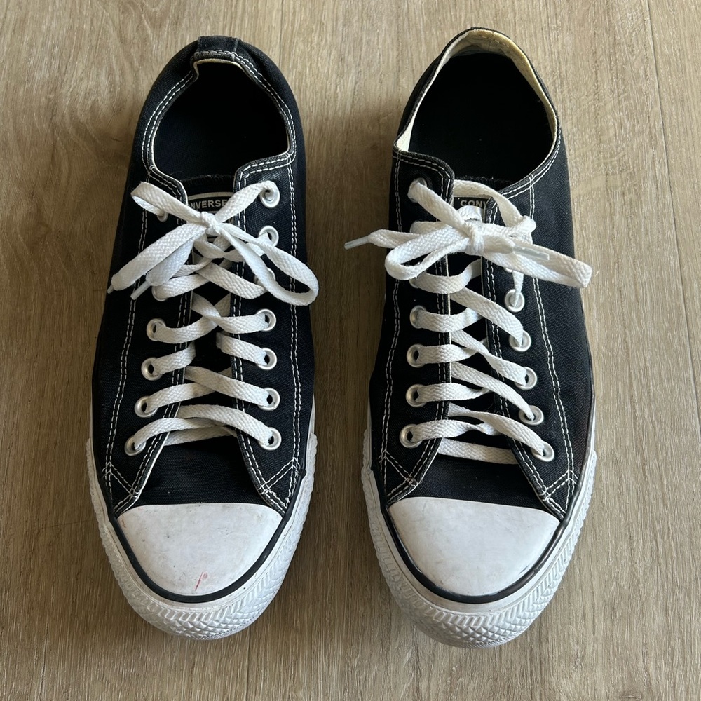 Black converse